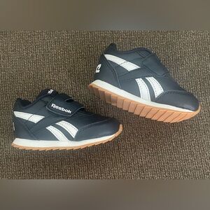 Infant Boys Reebok Sneakers Size 5 ~ Navy Blue & White *EXCELLENT CONDITION*